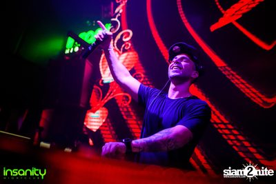 Valentine's Party กับ DJ Chazin ที่ Insanity Nightclub — photo 113