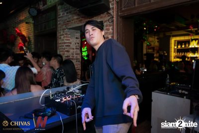 WARB x Wine Bridge present Bad Valentine: Lazyloxy x Meyou — photo 81