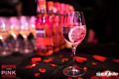 I'm Single, So What! at W Bangkok — photo 19