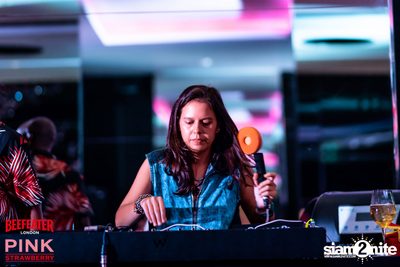 I'm Single, So What! at W Bangkok — photo 41