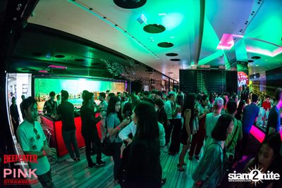I'm Single, So What! at W Bangkok — photo 63