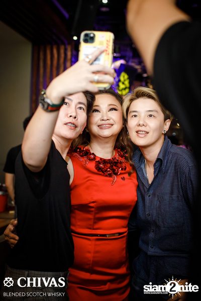 Jennifer Kim at Why Here - Major Cineplex Ratchayothin — photo 147