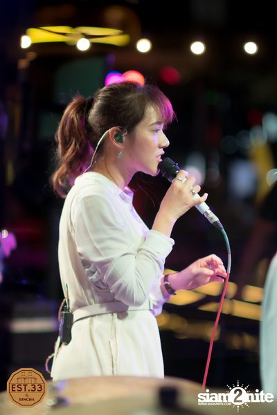 คอนเสิร์ต เอิ๊ต ภัทรวี | EST.33 Crystal Design Center — photo 85