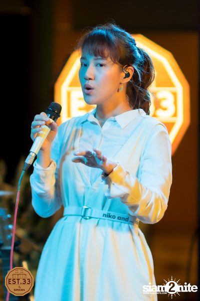 คอนเสิร์ต เอิ๊ต ภัทรวี | EST.33 Crystal Design Center — photo 86