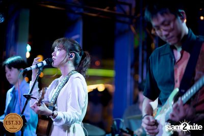 คอนเสิร์ต เอิ๊ต ภัทรวี | EST.33 Crystal Design Center — photo 91