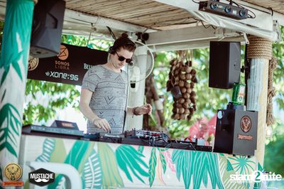 Jagermeister presents Mustache Takeover กับ Nakadia ที่ Escape Bangkok — photo 23