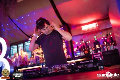 Jagermeister presents Mustache Takeover กับ Nakadia ที่ Escape Bangkok — photo 85