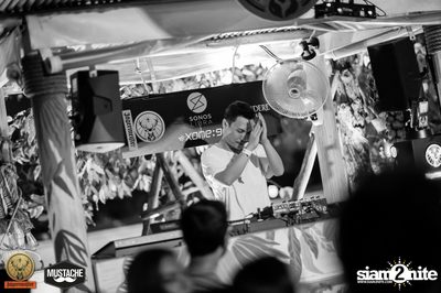 Jagermeister presents Mustache Takeover กับ Nakadia ที่ Escape Bangkok — photo 172