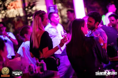 Jagermeister presents Mustache Takeover กับ Nakadia ที่ Escape Bangkok — photo 179