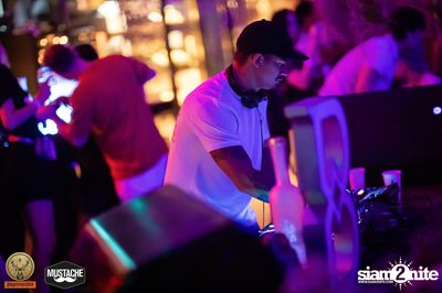 Jagermeister presents Mustache Takeover กับ Nakadia ที่ Escape Bangkok — photo 194