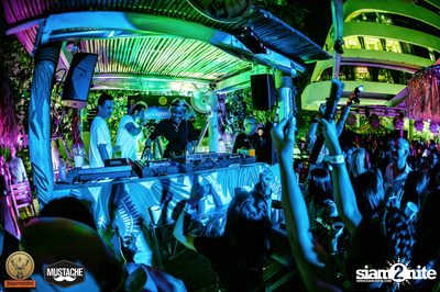 Jagermeister presents Mustache Takeover กับ Nakadia ที่ Escape Bangkok — photo 212