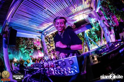 Jagermeister presents Mustache Takeover กับ Nakadia ที่ Escape Bangkok — photo 217