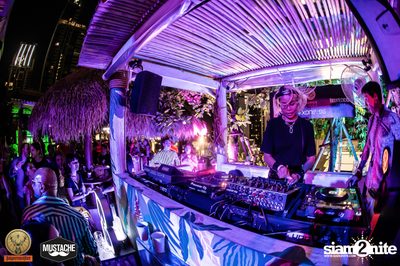 Jagermeister presents Mustache Takeover กับ Nakadia ที่ Escape Bangkok — photo 218