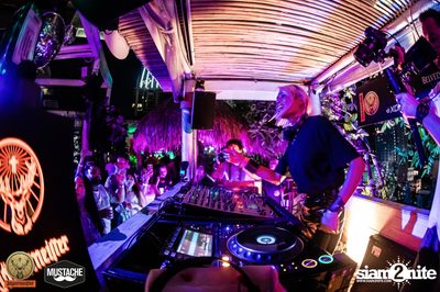 Jagermeister presents Mustache Takeover กับ Nakadia ที่ Escape Bangkok — photo 221