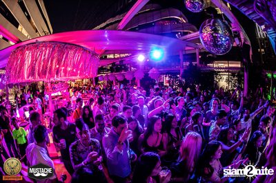Jagermeister presents Mustache Takeover กับ Nakadia ที่ Escape Bangkok — photo 228
