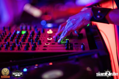 Jagermeister presents Mustache Takeover กับ Nakadia ที่ Escape Bangkok — photo 231