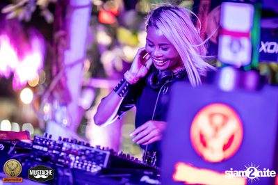 Jagermeister presents Mustache Takeover กับ Nakadia ที่ Escape Bangkok — photo 239