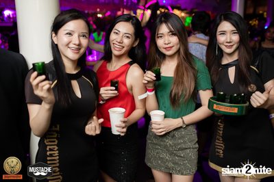 Jagermeister presents Mustache Takeover กับ Nakadia ที่ Escape Bangkok — photo 266