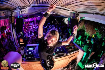 Jagermeister presents Mustache Takeover กับ Nakadia ที่ Escape Bangkok — photo 291