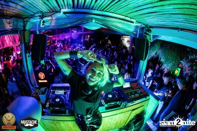Jagermeister presents Mustache Takeover กับ Nakadia ที่ Escape Bangkok — photo 292