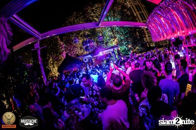 Jagermeister presents Mustache Takeover กับ Nakadia ที่ Escape Bangkok — photo 305