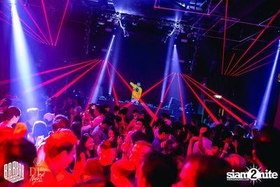 Saturday Night at BARBARBAR — photo 7
