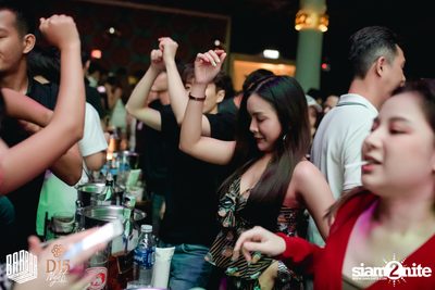 Saturday Night at BARBARBAR — photo 68