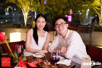 คืนวันศุกร์ ที่ เรดสแควร์ รูฟท็อป บาร์ — photo 12
