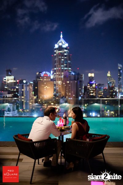 คืนวันศุกร์ ที่ เรดสแควร์ รูฟท็อป บาร์ — photo 34
