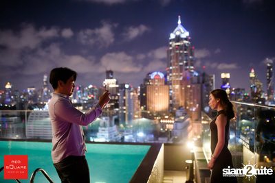 คืนวันศุกร์ ที่ เรดสแควร์ รูฟท็อป บาร์ — photo 36