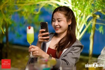 คืนวันศุกร์ ที่ เรดสแควร์ รูฟท็อป บาร์ — photo 93