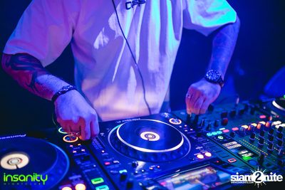 Japan Nights with DJ Luv ที่ Insanity Nightclub — photo 10