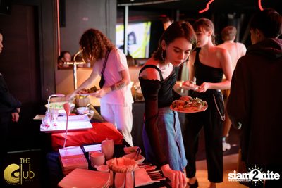 Shortkut (USA) ที่ The Club at Koi — photo 9