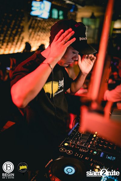 Begin Bar & Bistro: Hip Hop Party กับ Youngohm x FIIXD x DJ Nat — photo 38