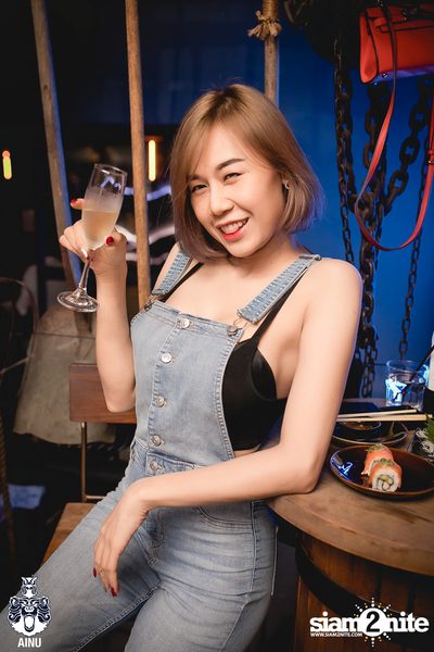 Saturday Night at Ainu Bar — photo 23