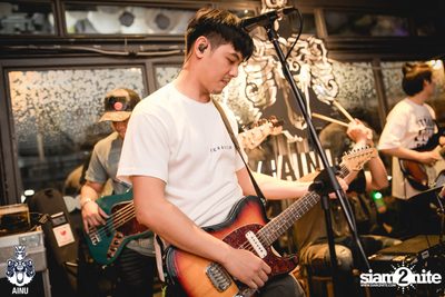 Saturday Night at Ainu Bar — photo 42