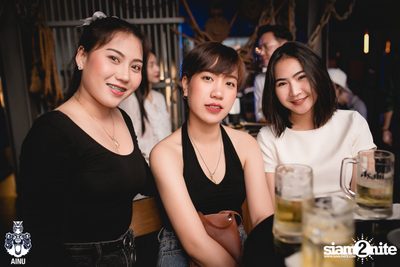 Saturday Night at Ainu Bar — photo 47