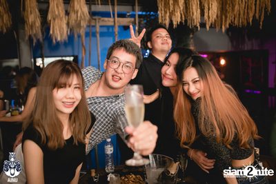 Saturday Night at Ainu Bar — photo 97