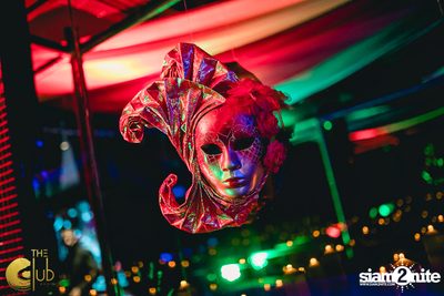 Mardi Gras ที่ The Club at Koi — photo 4