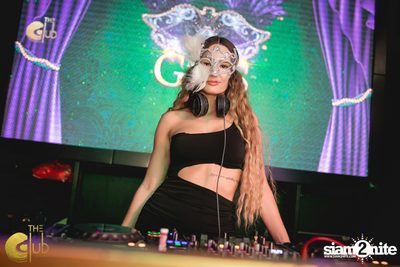 Mardi Gras ที่ The Club at Koi — photo 15