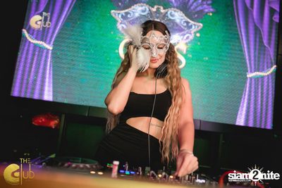 Mardi Gras ที่ The Club at Koi — photo 16