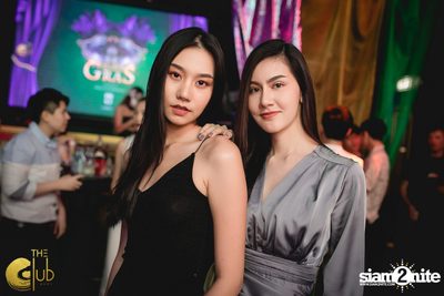 Mardi Gras ที่ The Club at Koi — photo 18