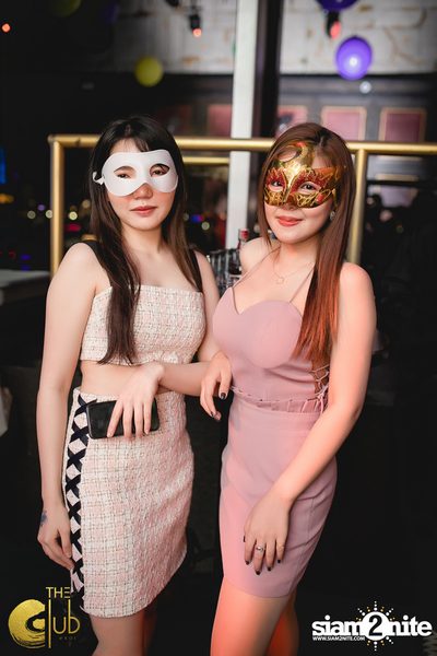 Mardi Gras ที่ The Club at Koi — photo 31