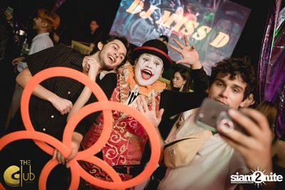 Mardi Gras ที่ The Club at Koi — photo 55