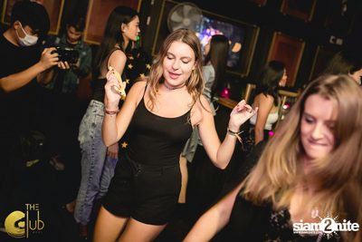 Mardi Gras ที่ The Club at Koi — photo 77
