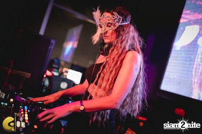 Mardi Gras ที่ The Club at Koi — photo 90