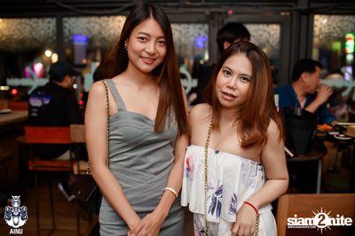 Saturday Night at Ainu Bar — photo 9