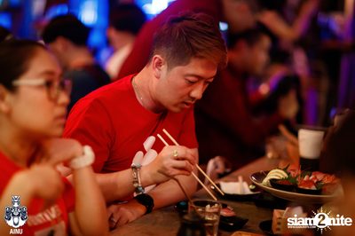 Saturday Night at Ainu Bar — photo 32
