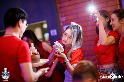 Saturday Night at Ainu Bar — photo 83