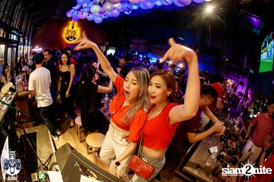 Saturday Night at Ainu Bar — photo 128